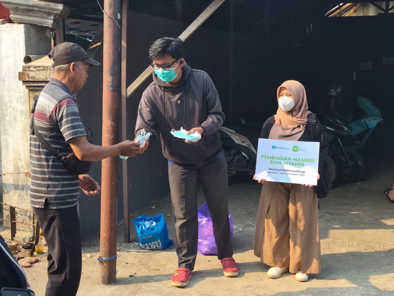banjarbaru-darurat-asap-izi-kaltim-turun-langsung-dengan-bakti-sosial